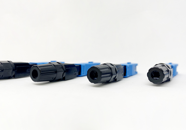 Phần ống dẫn dây cáp quang trên Fast Connector