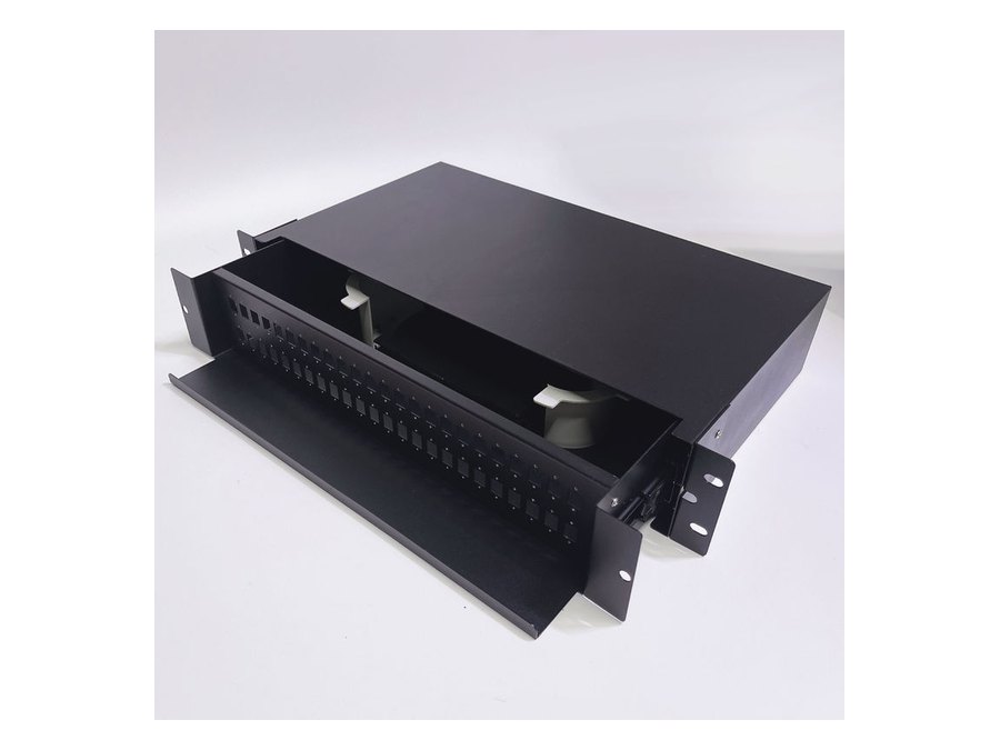 ODF 48FO KCO rack 19 inch dạng trượt — mặt trước với các adapter